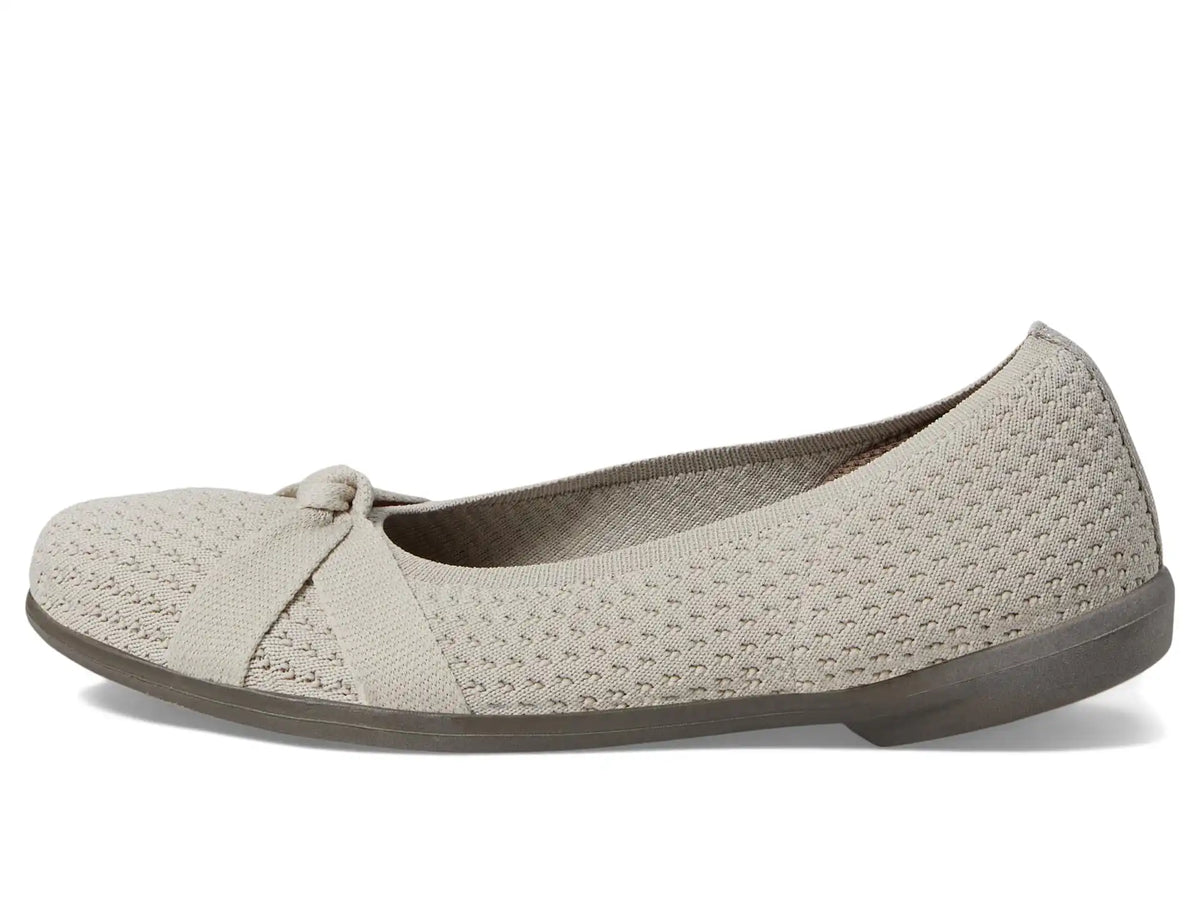 Women's Bzees Kissed
