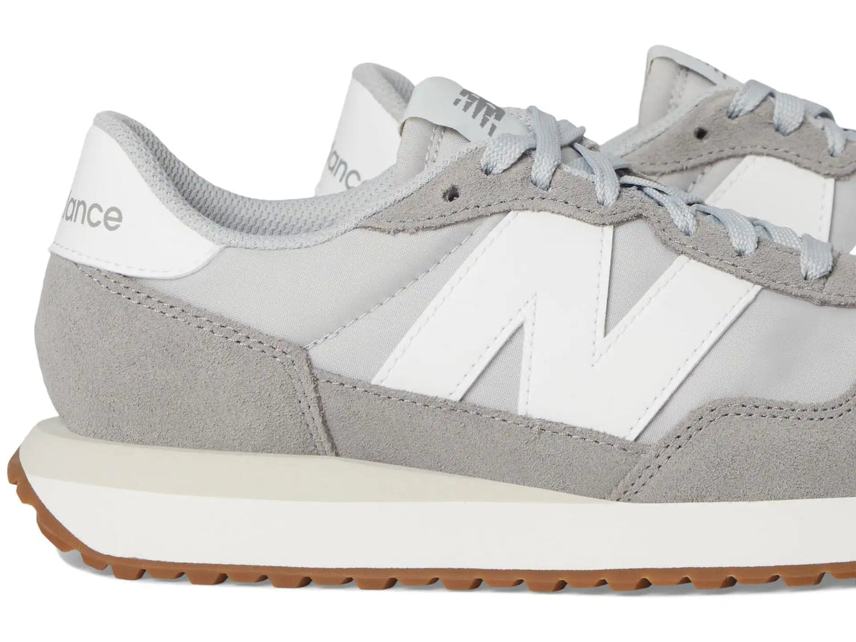 Women's New Balance Classics 237v1