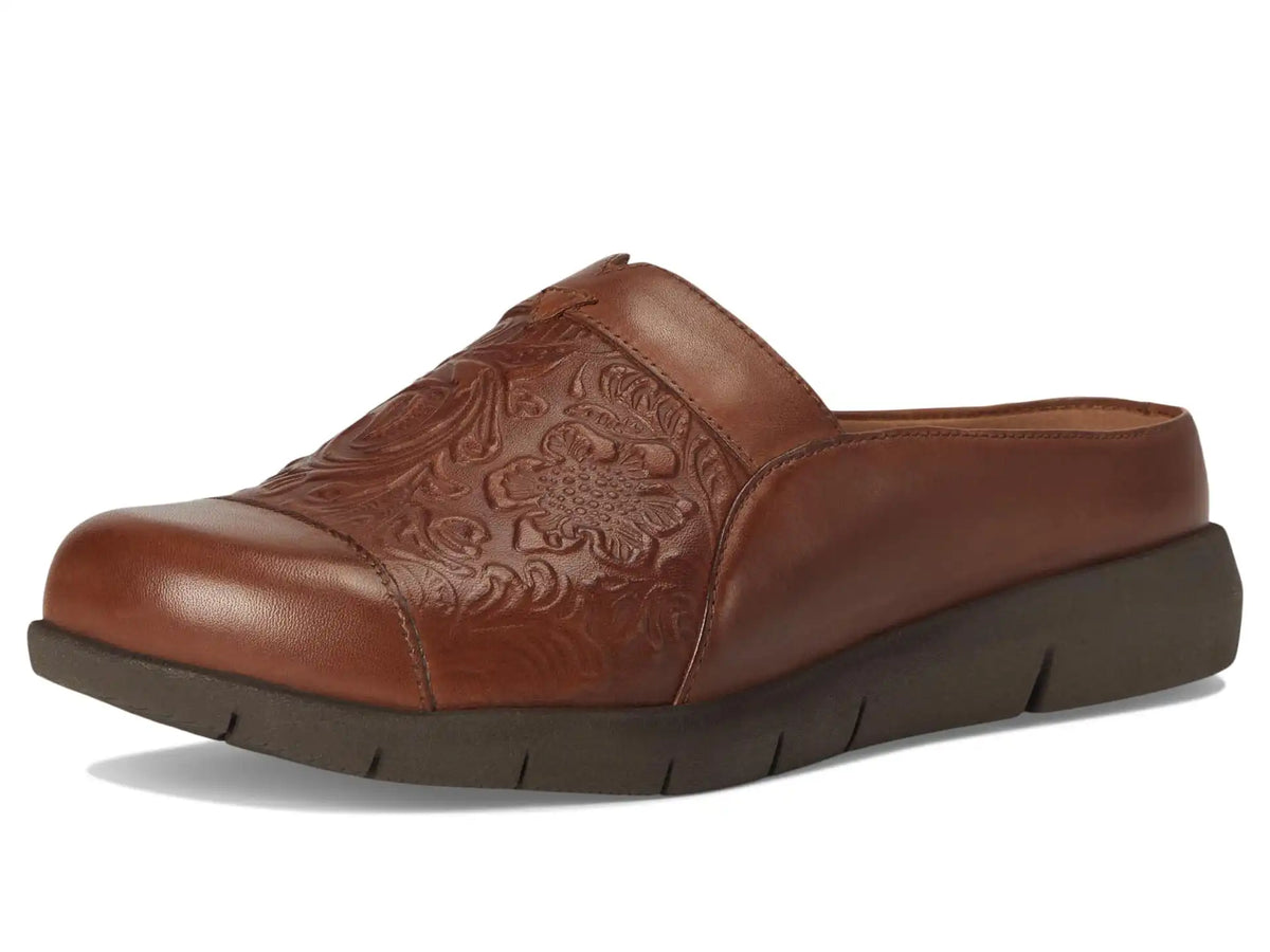 Women's SoftWalk San Marcos Tooling
