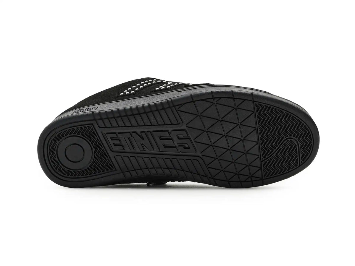Men's etnies Kingpin