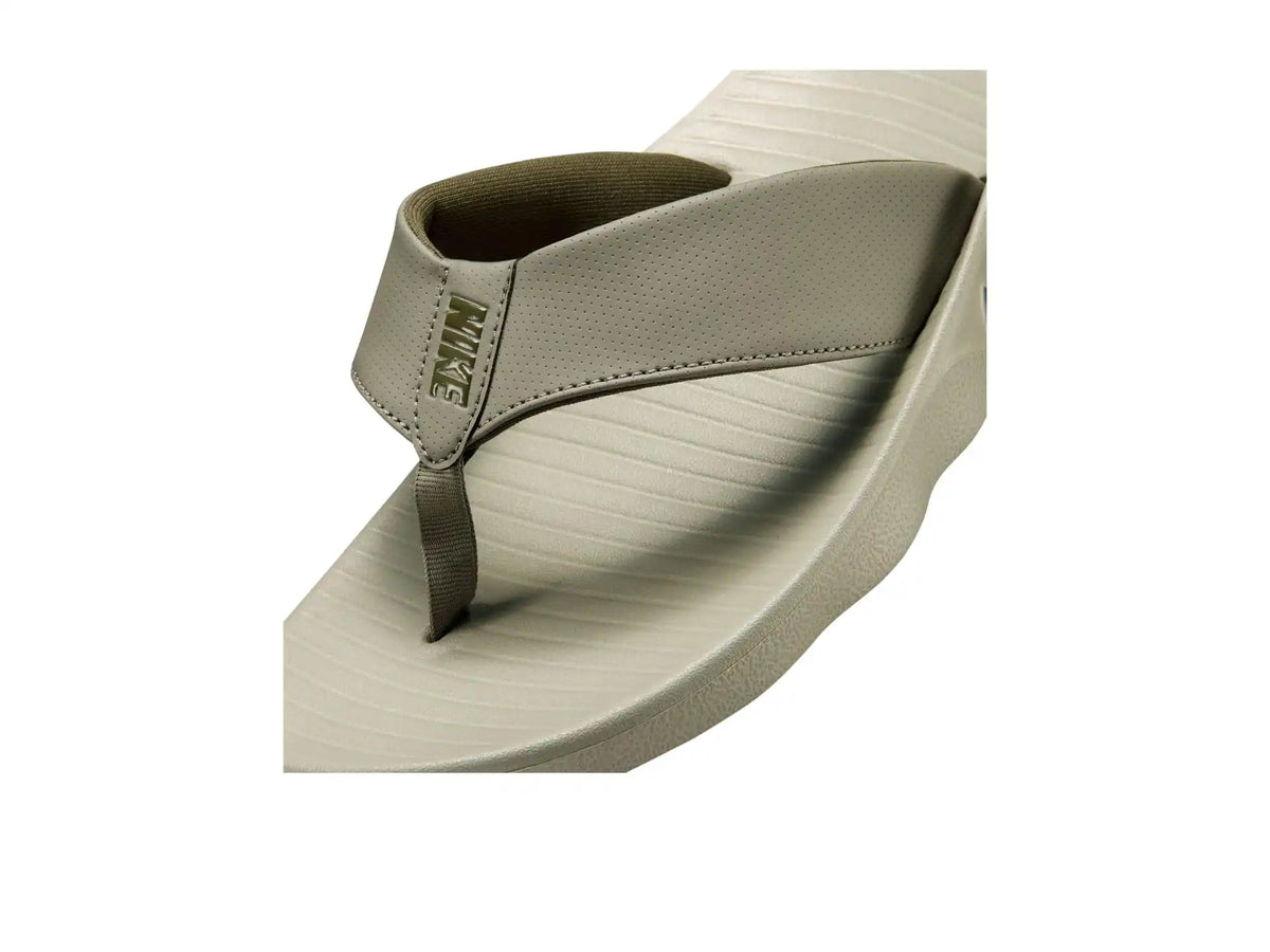 Men's Nike Marina