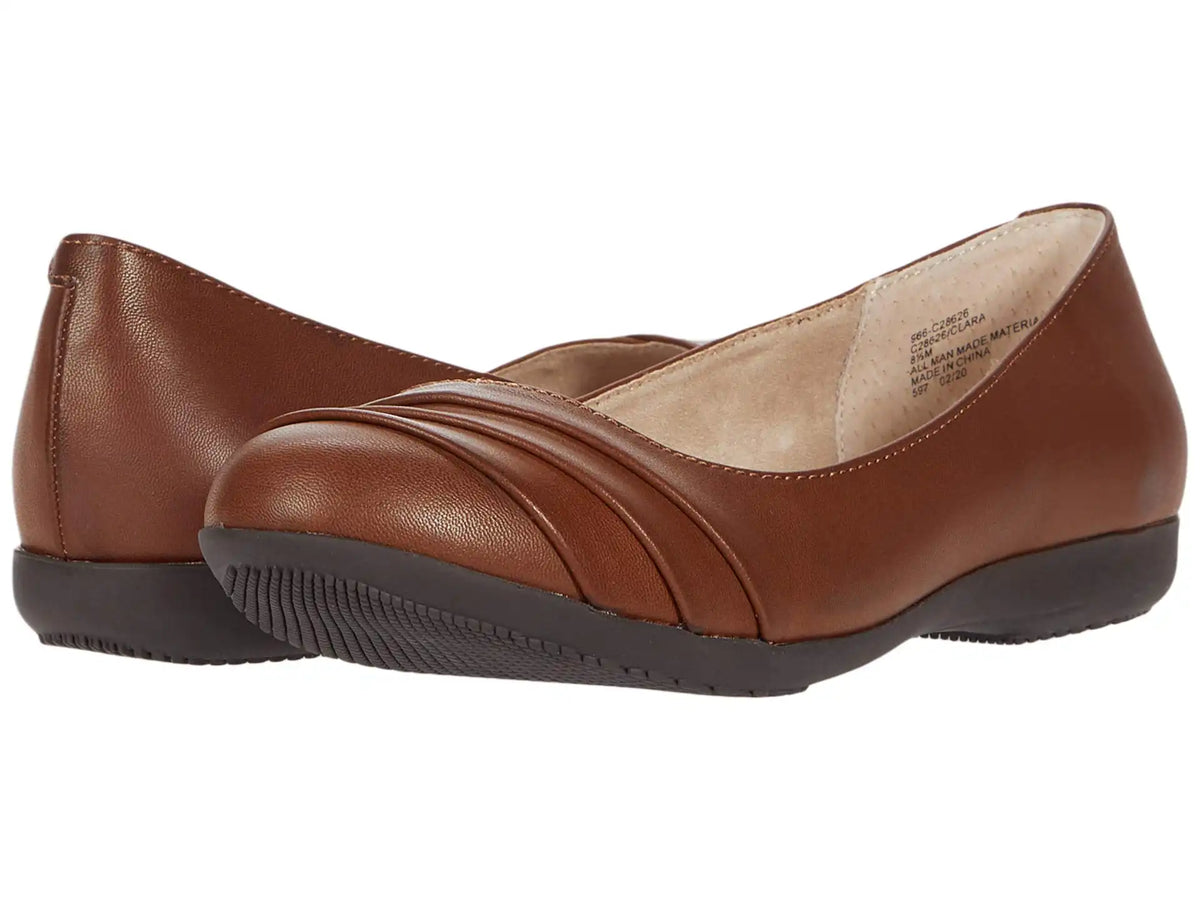 Women's Cliffs by White Mountain Clara