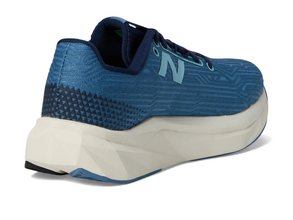Women's New Balance FuelCell Propel v5